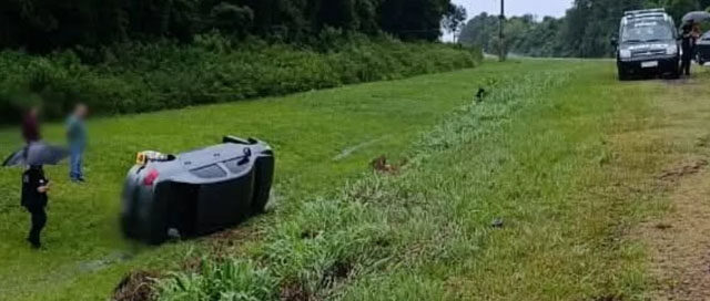 SAN IGNACIO: Un automóvil despistó en la Ruta Nacional 12 sin heridos